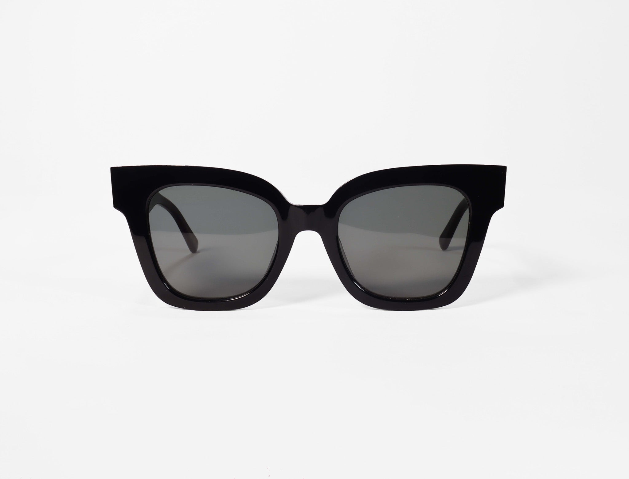 NWT Vintyle Audrey Black Cat Eye Sunglasses Luv Lou The Audrey Black Female Oval Sunglasses | Eyewear Index main image 2